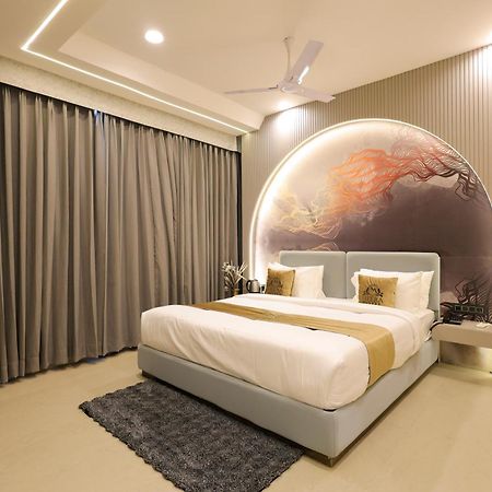 The Meera Hotel Ujjain Eksteriør bilde