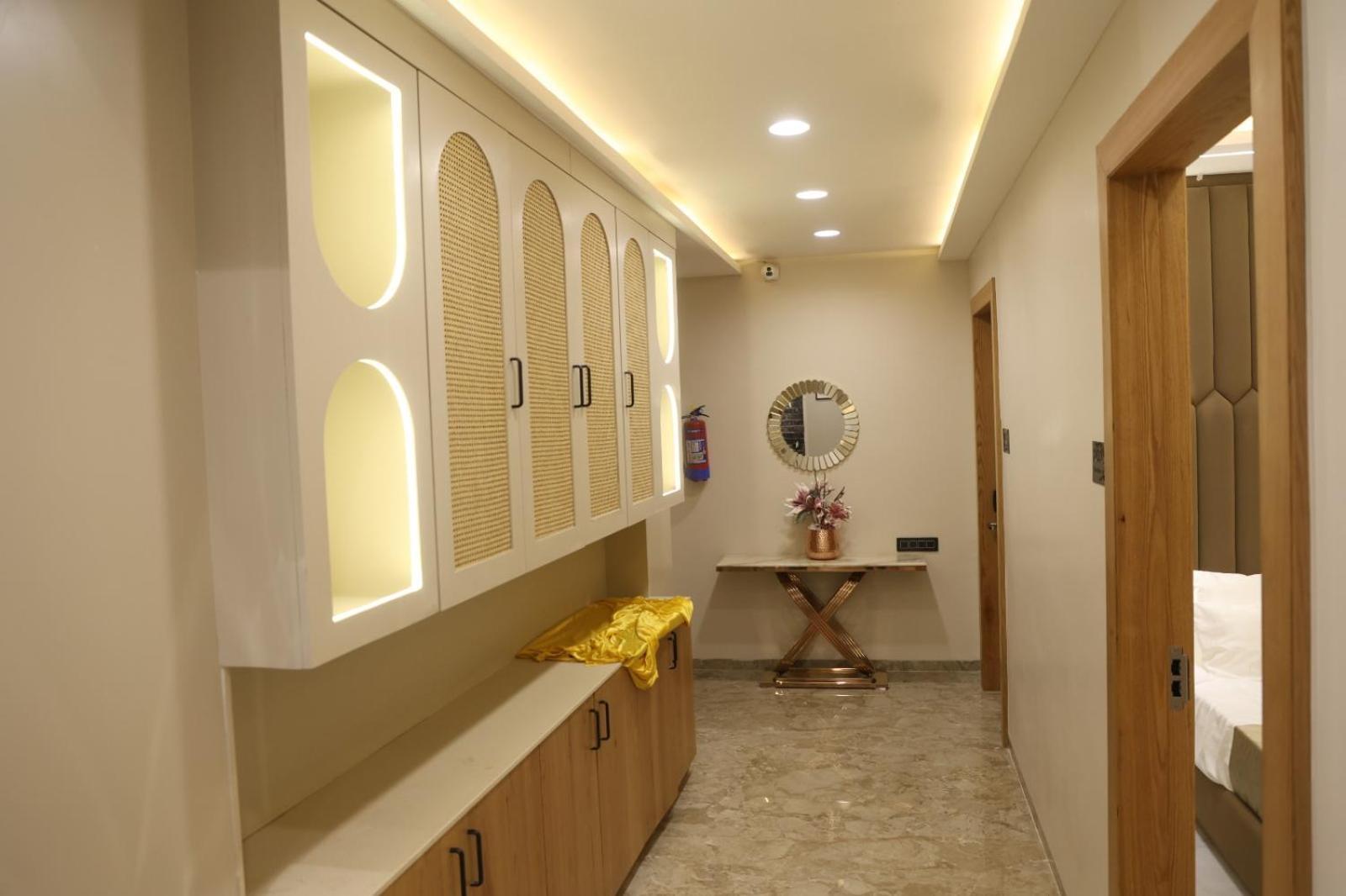 The Meera Hotel Ujjain Eksteriør bilde