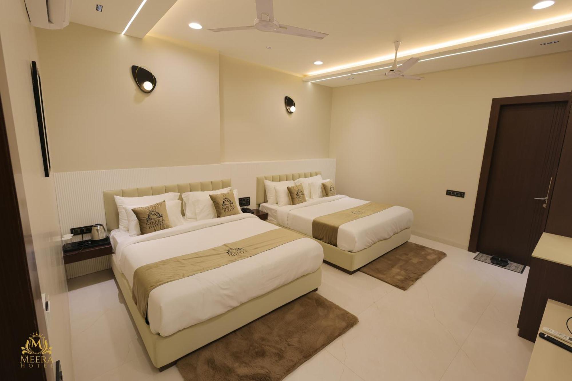 The Meera Hotel Ujjain Eksteriør bilde