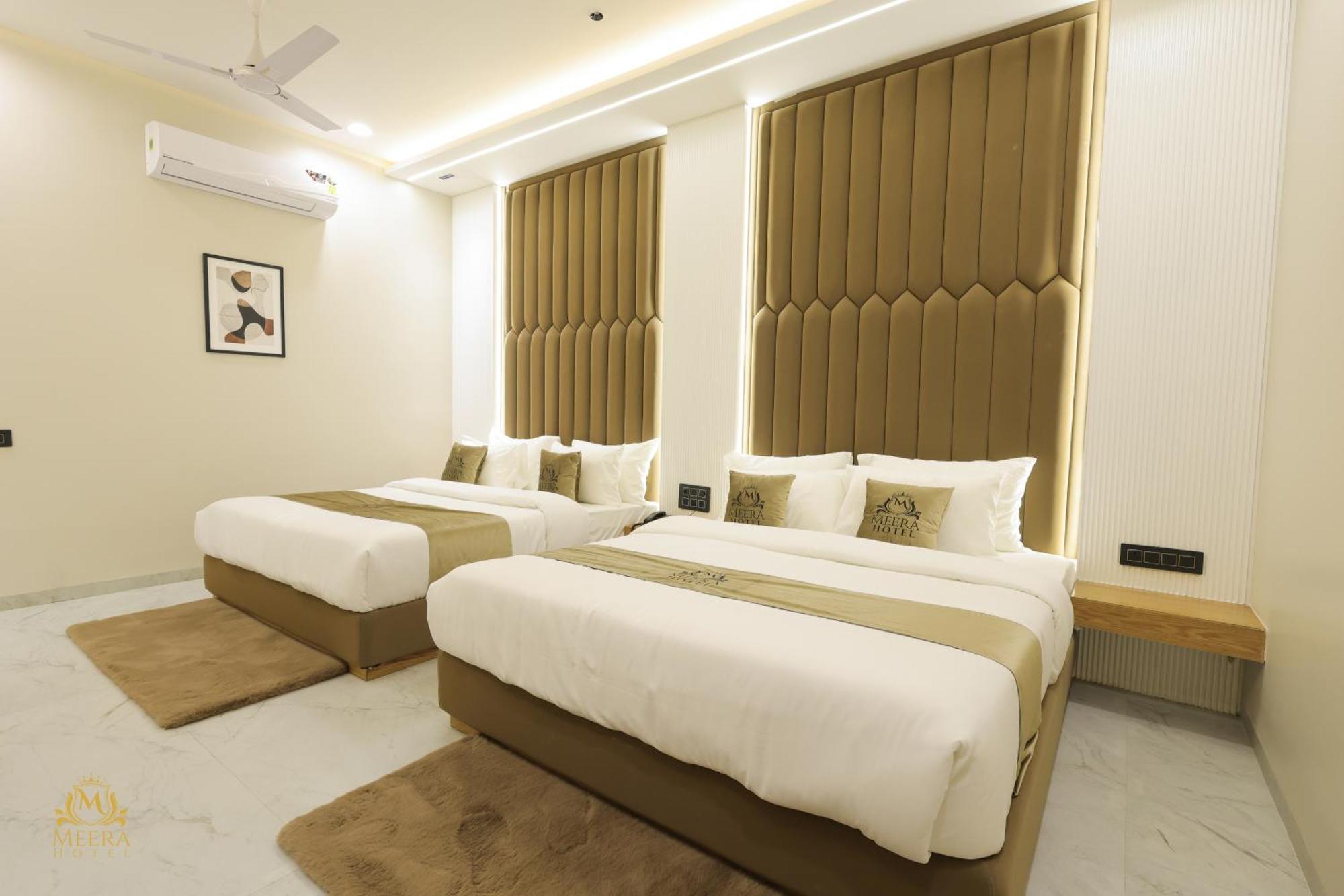 The Meera Hotel Ujjain Eksteriør bilde