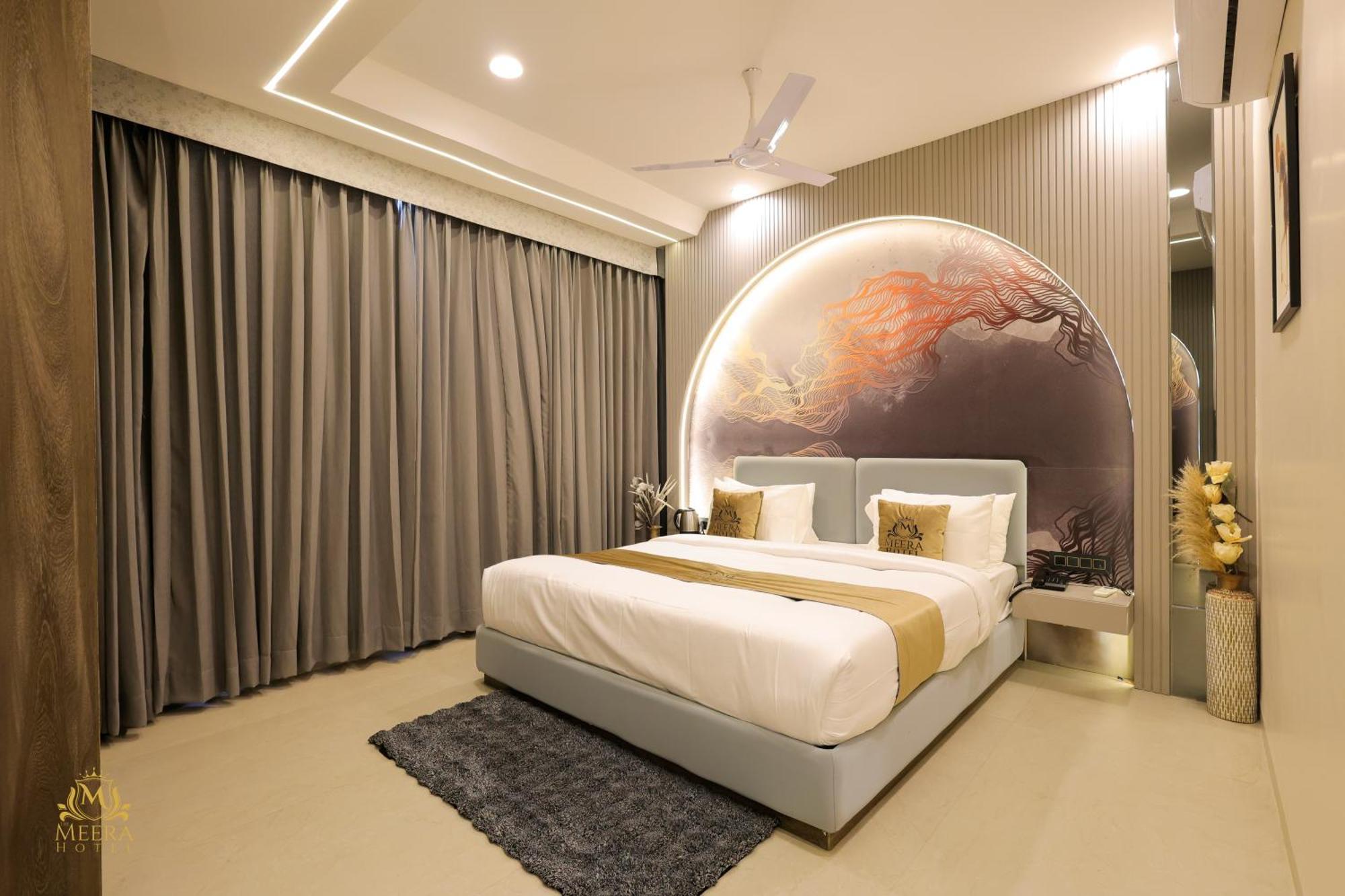 The Meera Hotel Ujjain Eksteriør bilde