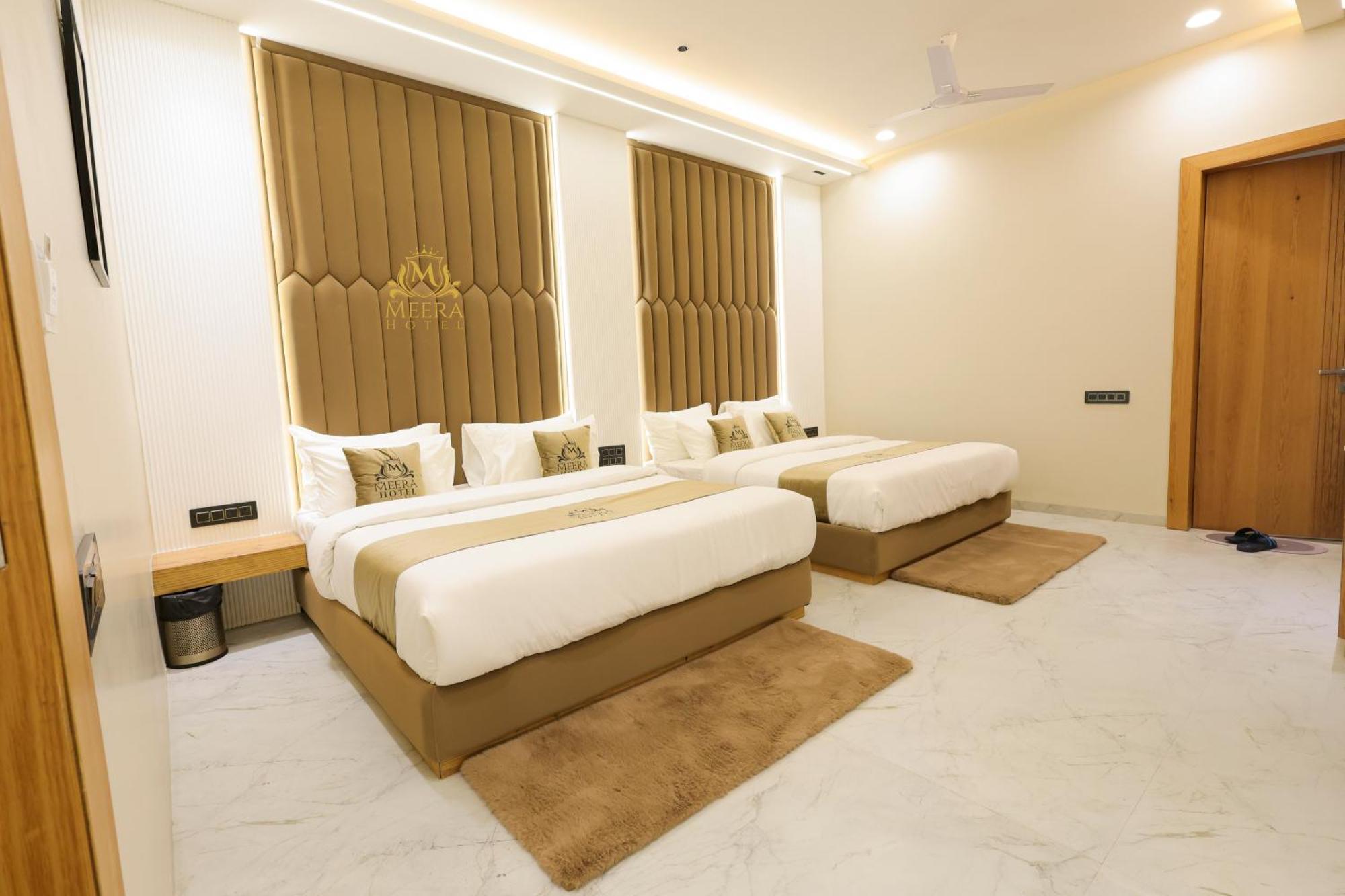 The Meera Hotel Ujjain Eksteriør bilde